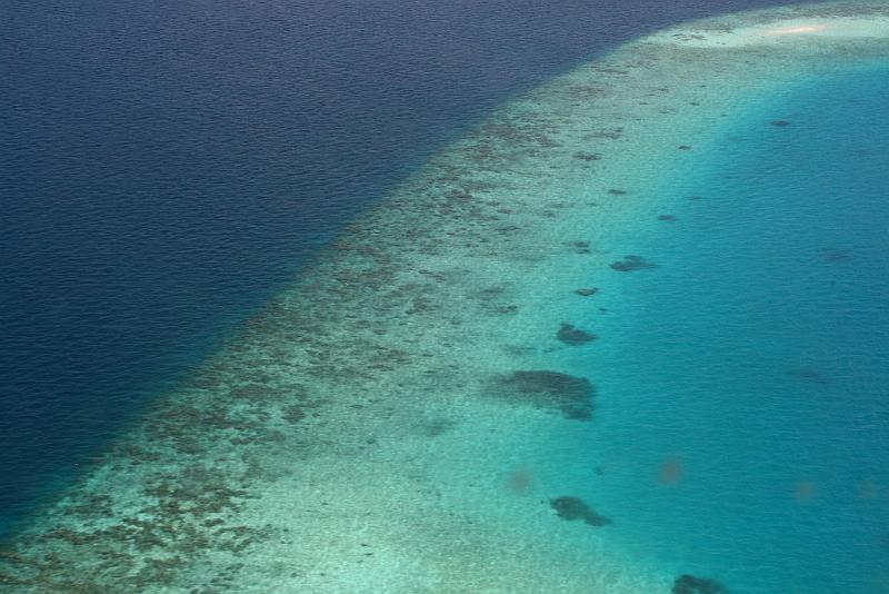 Maldives from the air (37).jpg